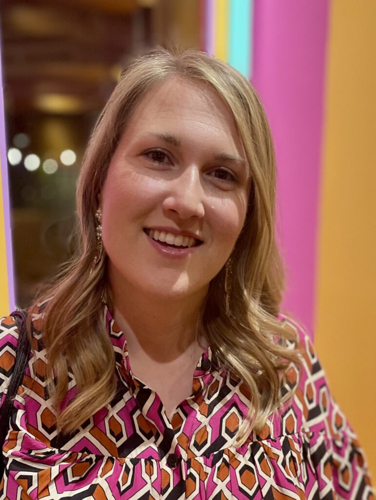 Headshot of Lizzy Stahl